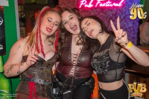 Pub Festival | Wetzikon Neon 90's