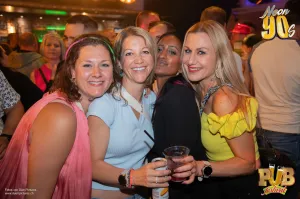 Pub Festival | Wetzikon Neon 90's
