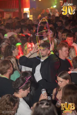 Pub Festival | Wetzikon Neon 90's