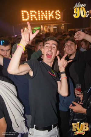 Pub Festival | Wetzikon Neon 90's