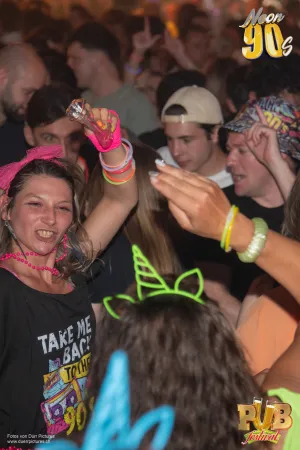 Pub Festival | Wetzikon Neon 90's