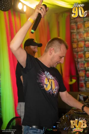 Pub Festival | Wetzikon Neon 90's