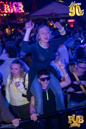Pub Festival | Wetzikon Neon 90's