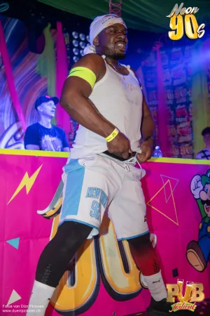 Pub Festival | Wetzikon Neon 90's