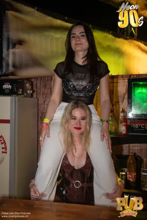 Pub Festival | Wetzikon Neon 90's