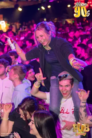Pub Festival | Wetzikon Neon 90's